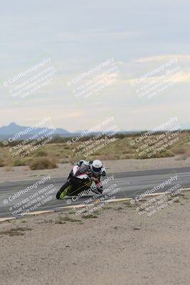 media/Sep-21-2025-Race Pace (Sun) [[98bf33ef95]]/Verified/5-Turn 15 Inside (930am)/